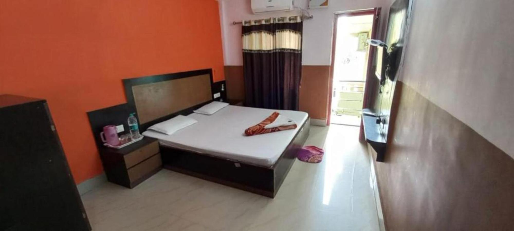 Hotel Samrat Palace Near Puri Sea Beach Best Choice Of Travellers By Morservices Bagian luar foto