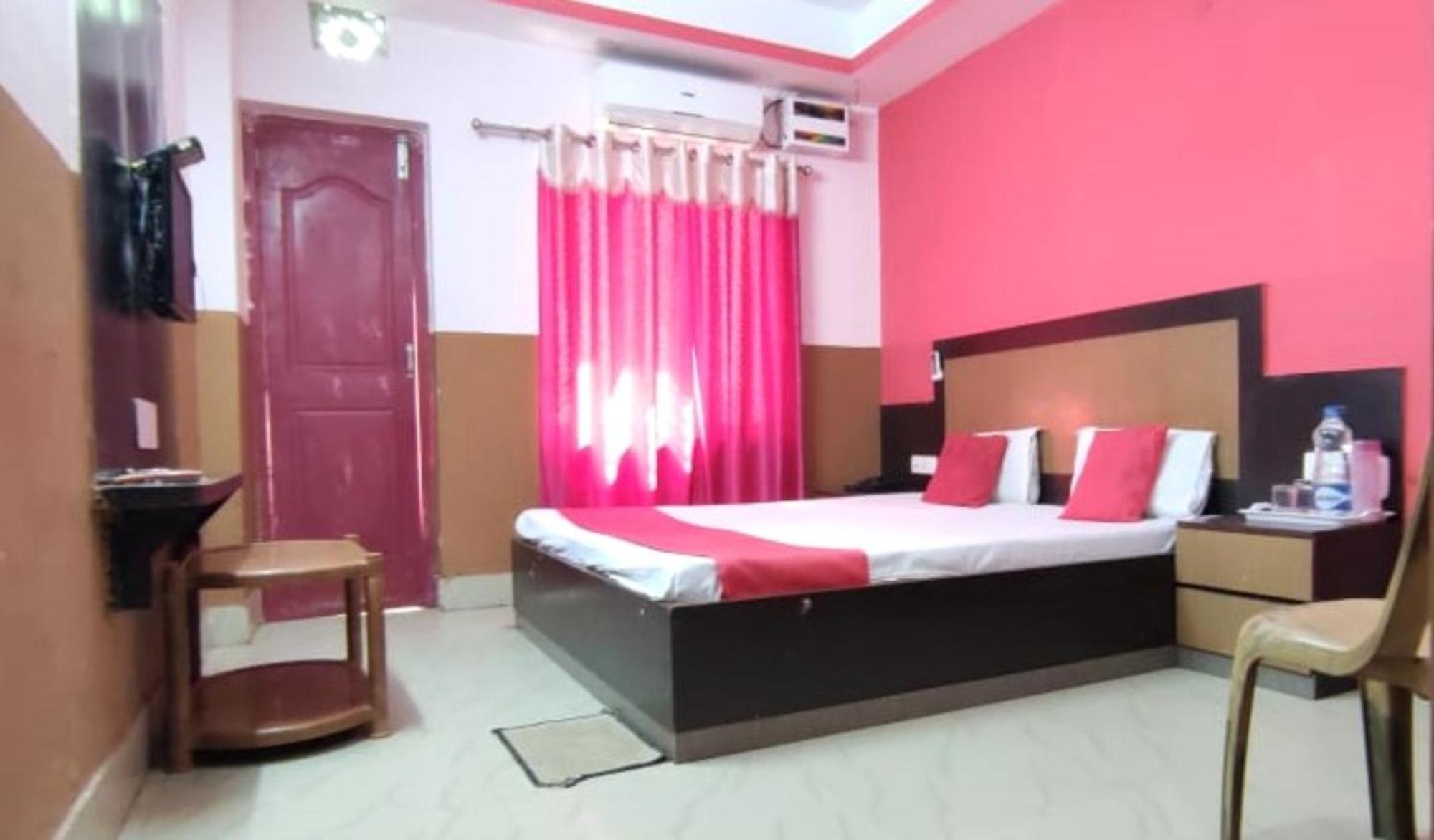 Hotel Samrat Palace Near Puri Sea Beach Best Choice Of Travellers By Morservices Bagian luar foto