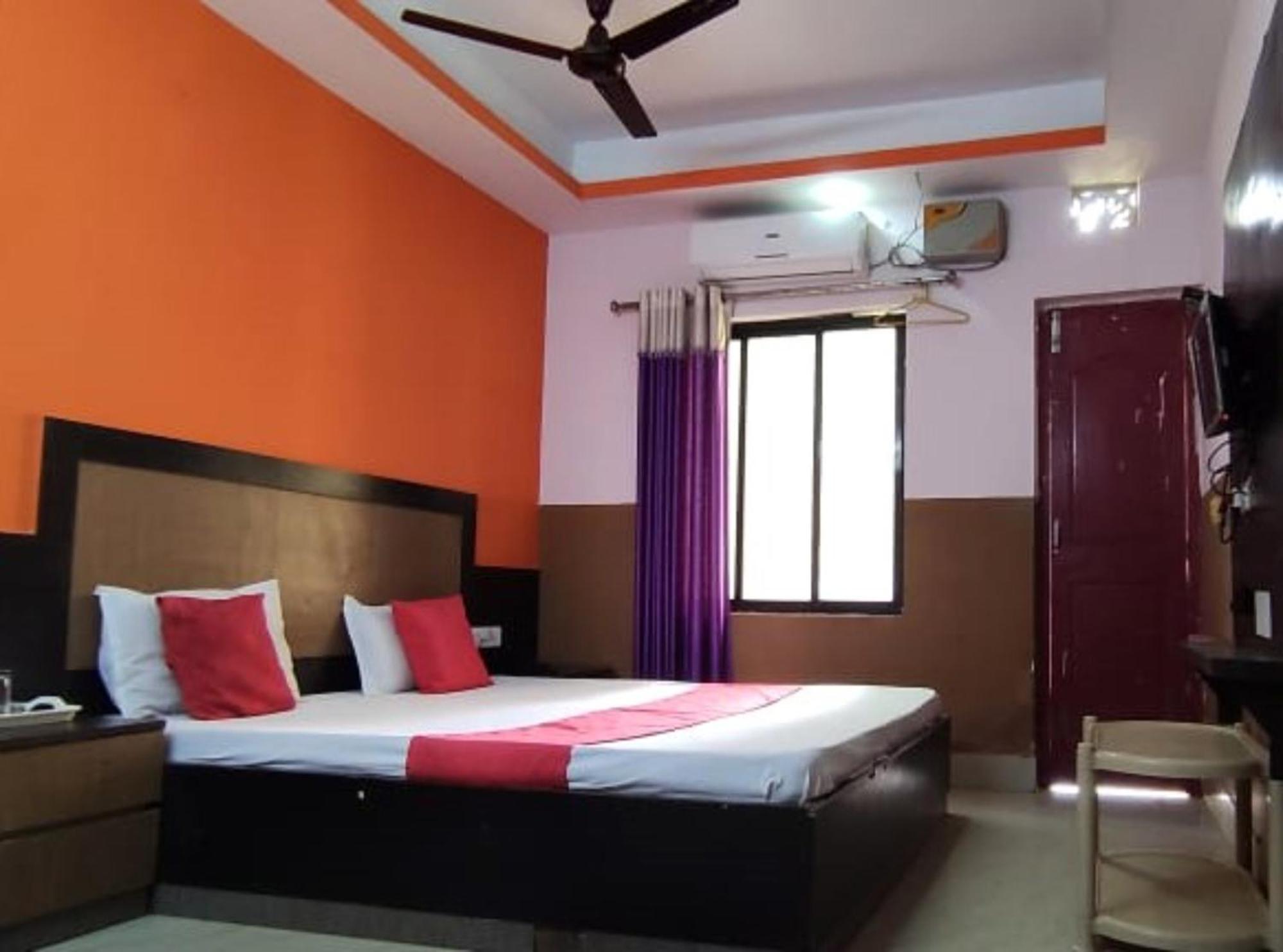 Hotel Samrat Palace Near Puri Sea Beach Best Choice Of Travellers By Morservices Bagian luar foto