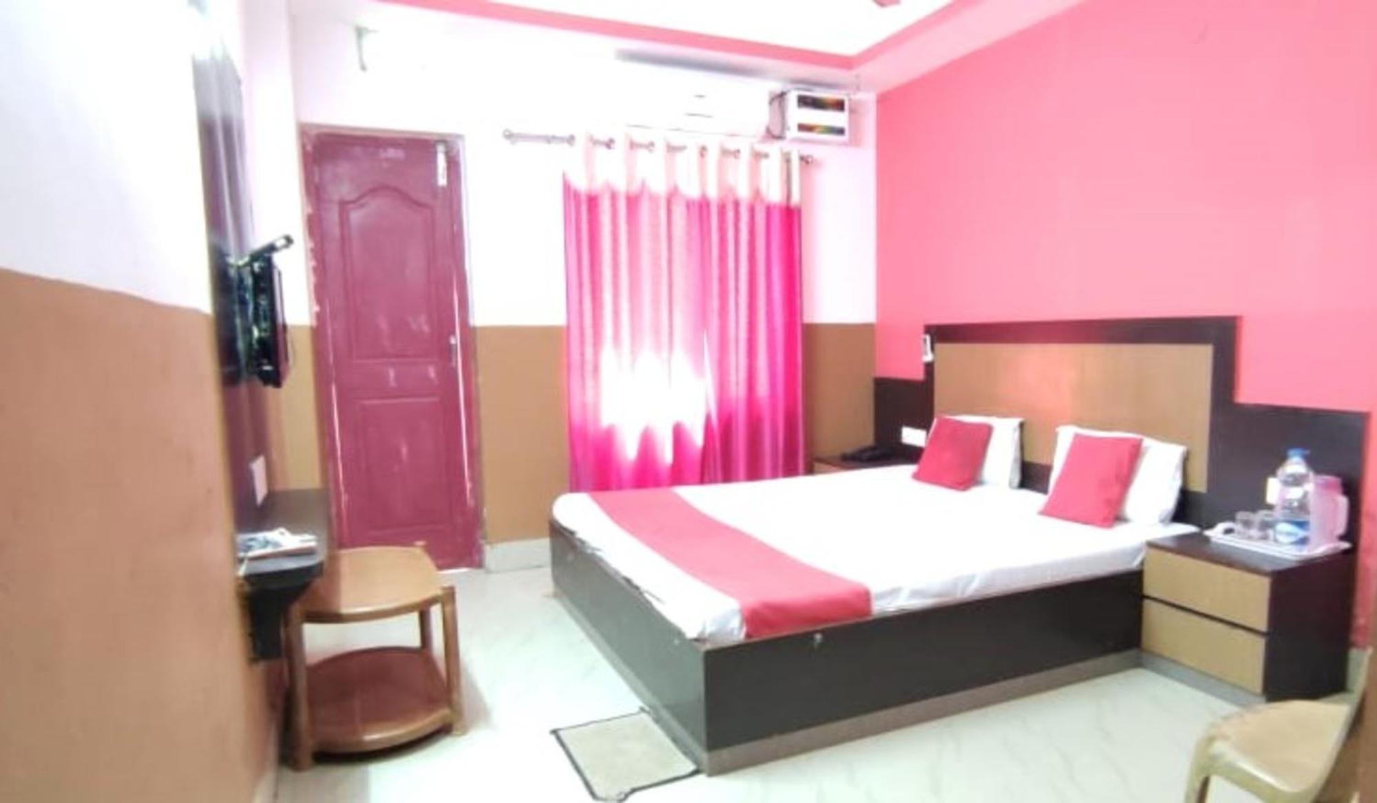 Hotel Samrat Palace Near Puri Sea Beach Best Choice Of Travellers By Morservices Bagian luar foto