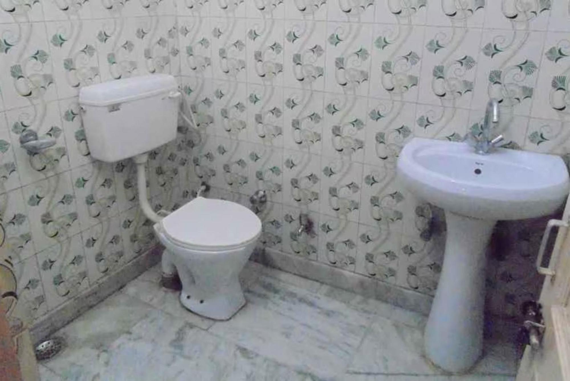 Hotel Samrat Palace Near Puri Sea Beach Best Choice Of Travellers By Morservices Bagian luar foto